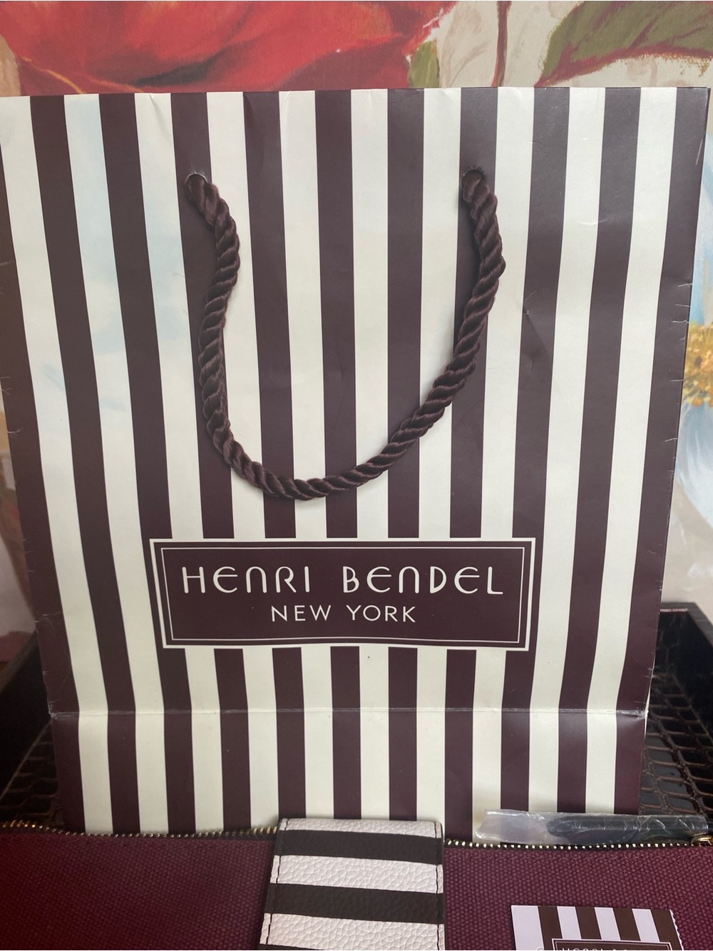 Henri Bendel Burgundy Black Friday Pouch GWP w/Stripe Tab & Bonus Bag w/Tissue - Picture 5 of 16